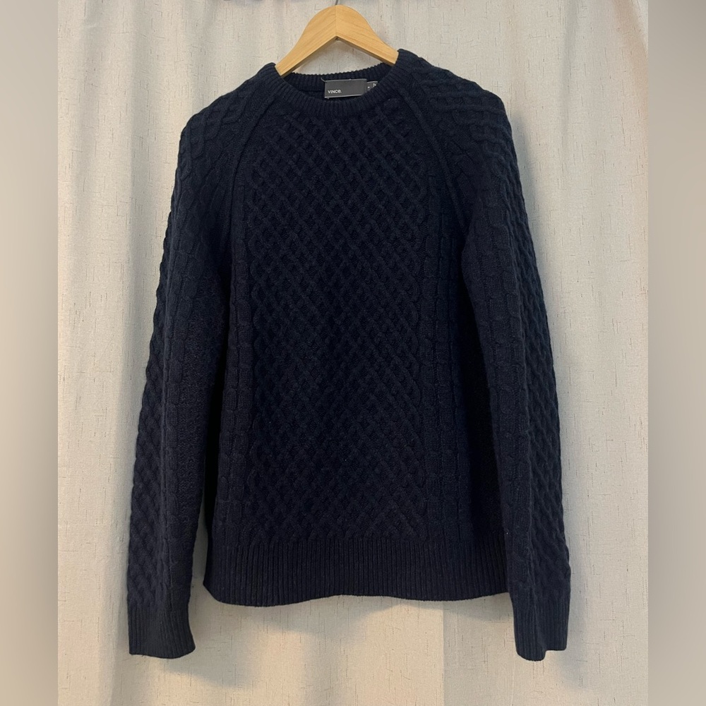 NWOT Vince. Men's Navy Luxury Wool and Cashmere Crewneck Sweater NOWT